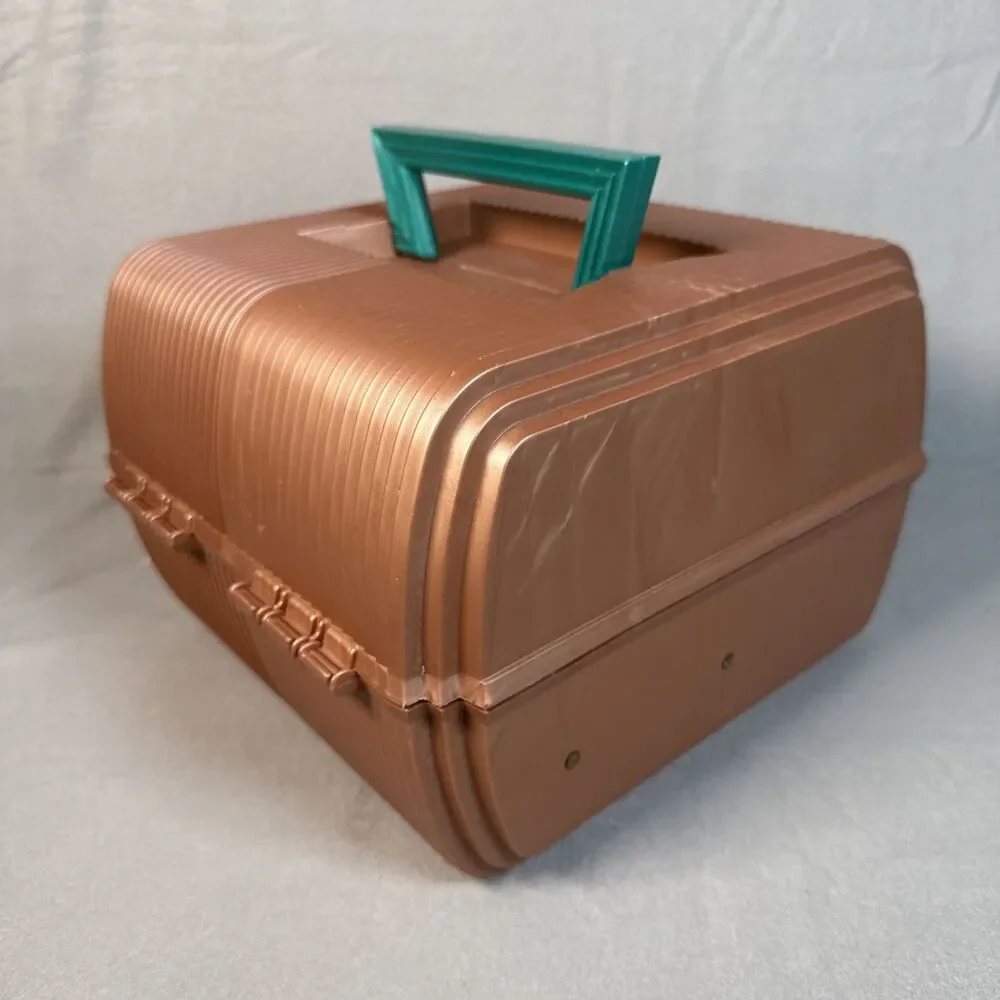 Vtg Sassaby Makeup Train Case Travel Organizer Model 102-18 Hard Harvest Green